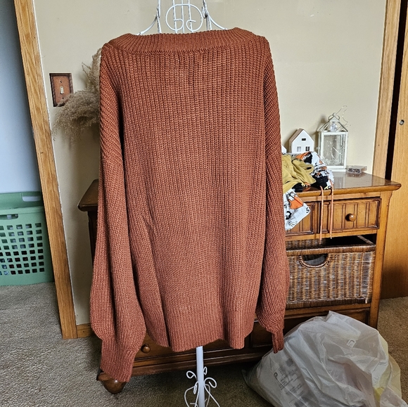 Rust sweater - Picture 2 of 5